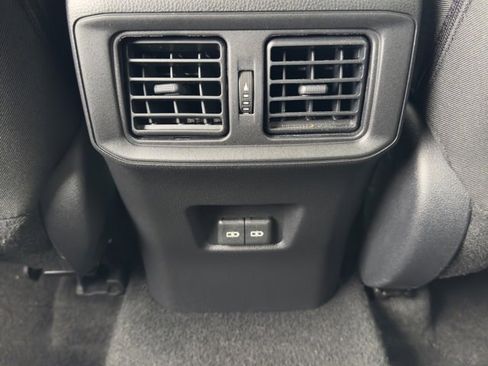 Used 2025 Toyota RAV4 XLE image 15