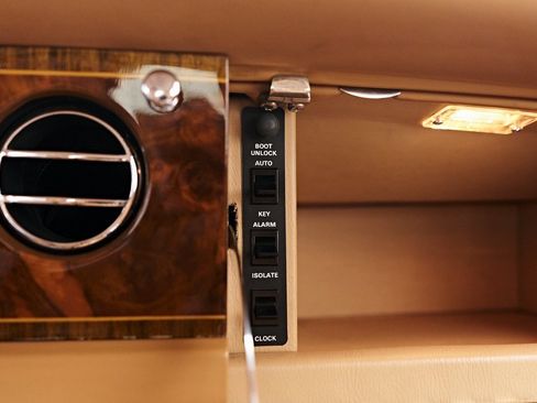 Used 1990 Rolls-Royce Silver Spur image 97