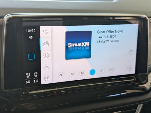 Used 2024 Volkswagen Atlas SE image 28