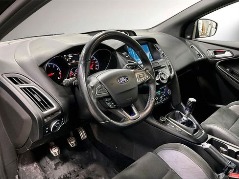 Used 2017 Ford Focus RS image 16