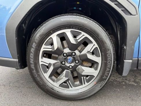 Used 2025 Subaru Forester AWD/4WD image 25
