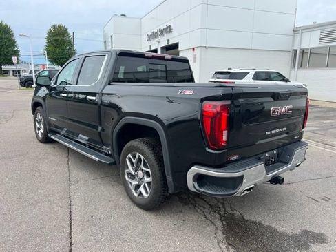 Used 2024 GMC Sierra 1500 SLT w/ SLT Premium Plus Package AWD/4WD image 8