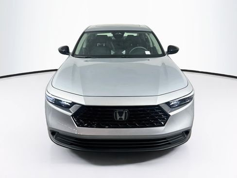 Used 2025 Honda Accord SE image 2