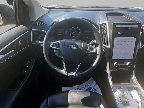 Used 2024 Ford Edge SEL w/ Convenience Package AWD/4WD image 5