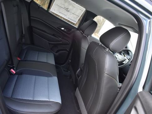 New 2026 Chevrolet Trax LT w/ LPO, Blackout Package image 14