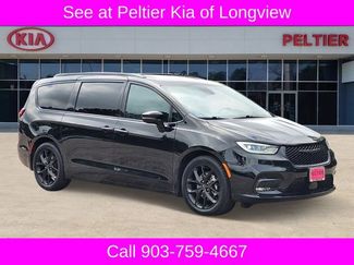 Used 2025 Chrysler Pacifica Limited FWD video 1