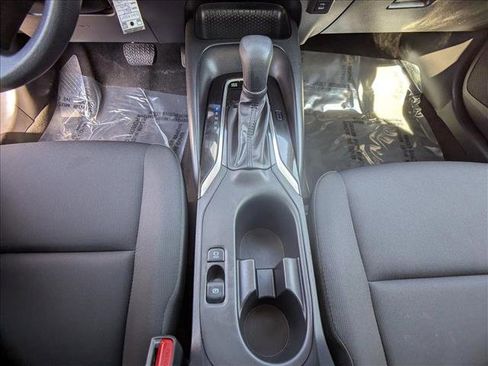 Used 2025 Toyota Corolla LE FWD image 12