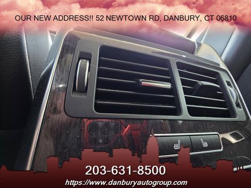 Used 2017 Land Rover Range Rover Sport SE image 8