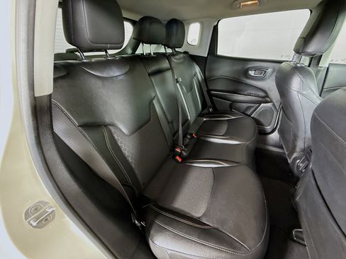 Used 2021 Jeep Compass Latitude FWD image 32