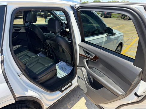 Used 2019 Audi Q7 2.0T Premium Plus w/ Premium Plus Package AWD/4WD image 35