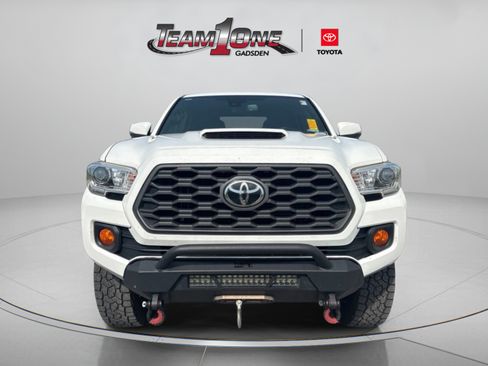 Used 2020 Toyota Tacoma TRD Sport AWD/4WD image 2