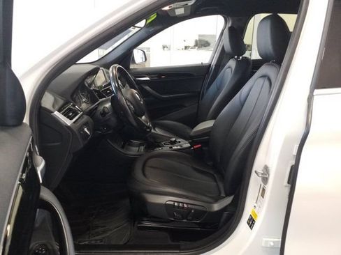 Used 2017 BMW X1 xDrive28i AWD/4WD image 12