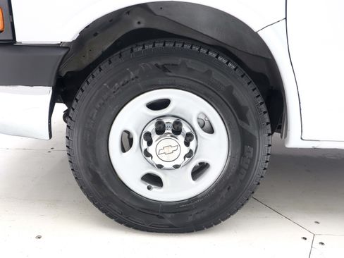 Used 2016 Chevrolet Express 3500 LT w/ LT Preferred Equipment Group RWD image 26