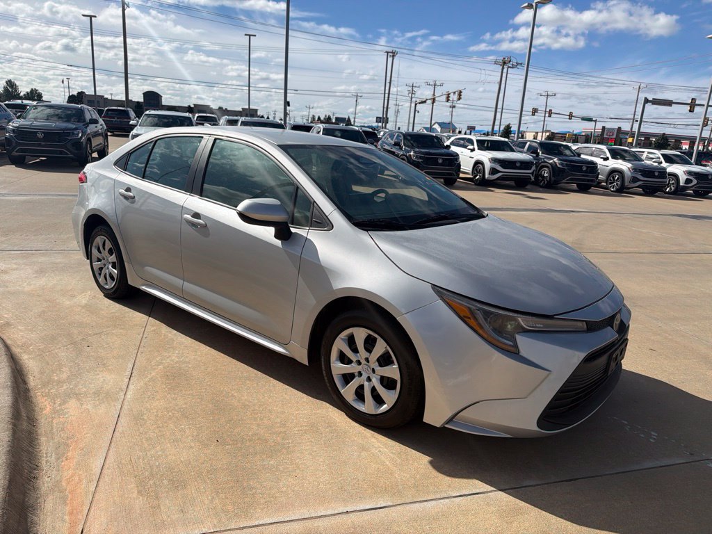 Used 2024 Toyota Corolla LE FWD image 3