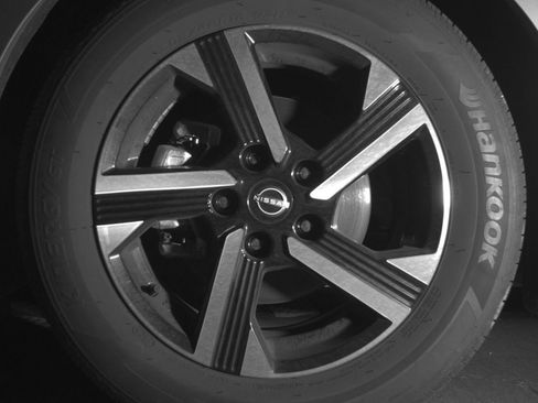 Used 2025 Nissan Sentra SV FWD image 12