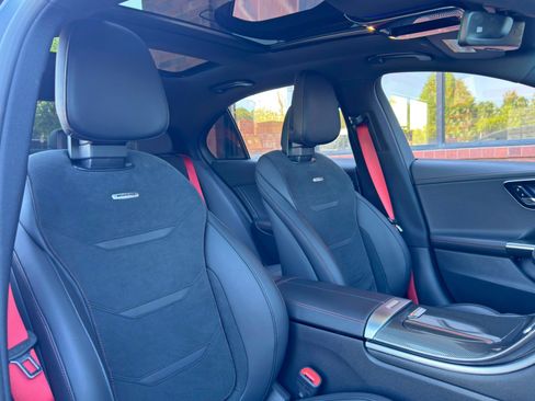 Used 2024 Mercedes-Benz C 43 AMG 4MATIC Sedan image 38