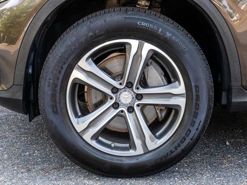 Used 2017 Mercedes-Benz GLC 300 4MATIC image 31