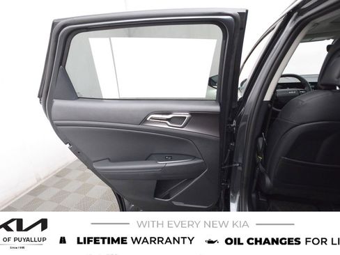 New 2026 Kia Sportage EX image 11