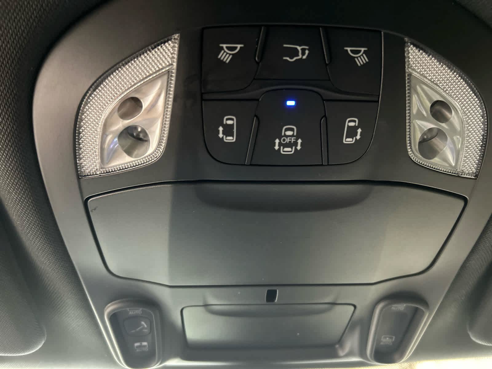 Used 2026 Chrysler Pacifica Limited w/ S Appearance Package FWD image 6
