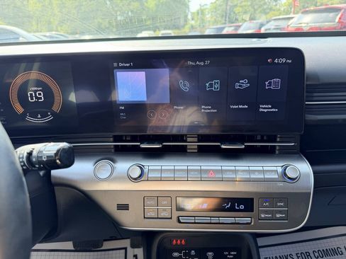 Used 2025 Hyundai Kona SEL FWD image 40