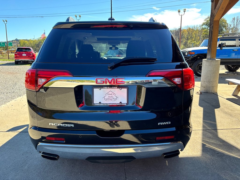 Used 2019 GMC Acadia Denali w/ Technology Package AWD/4WD image 3