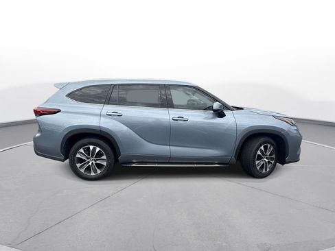 Used 2022 Toyota Highlander XLE FWD image 5