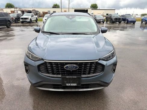 Used 2023 Ford Escape Platinum w/ Premium Technology Package AWD/4WD image 2