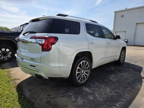 Used 2021 GMC Acadia Denali w/ Denali Technology Package FWD image 7