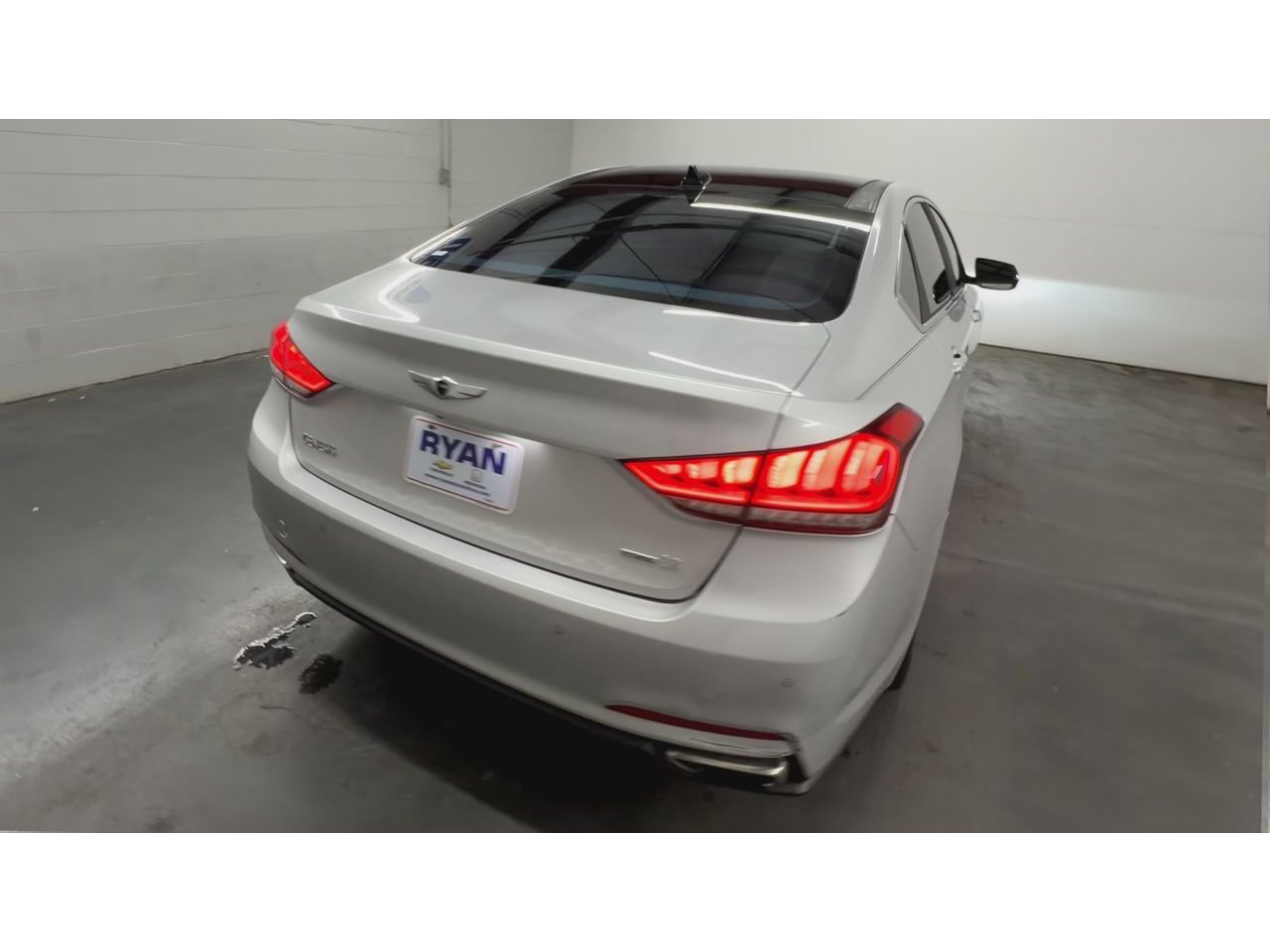 Used 2016 Hyundai Genesis 3.8 w/ Option Group 02 AWD/4WD image 8