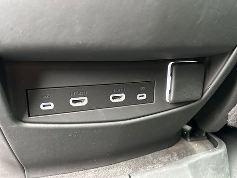 Used 2024 Cadillac Escalade Sport Platinum w/ LPO, ONYX Package image 50