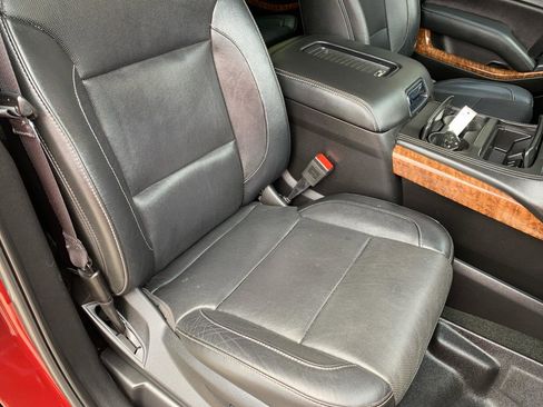 Used 2018 Chevrolet Suburban Premier AWD/4WD image 14