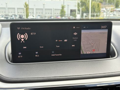 Certified 2024 Acura MDX w/ Technology Package FWD image 23