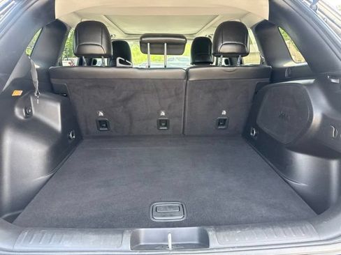 Used 2019 Jeep Cherokee Limited AWD/4WD image 8