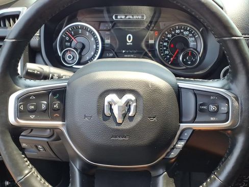 Used 2019 RAM 1500 Laramie AWD/4WD image 5
