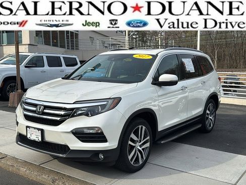 Used 2017 Honda Pilot Elite image 1