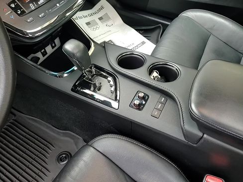 Used 2017 Toyota Avalon XLE Premium image 18