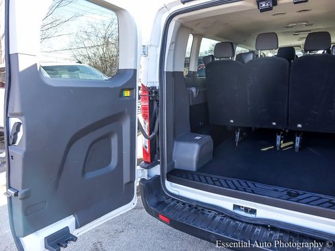 Used 2023 Ford Transit 350 XLT image 17