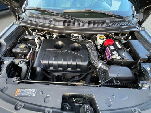 Used 2017 Ford Explorer Limited w/ Class II Trailer Tow Package image 31