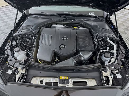 Used 2025 Mercedes-Benz C 300 4MATIC Sedan image 29