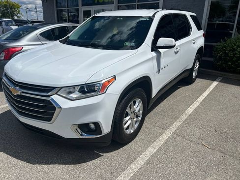 Used 2019 Chevrolet Traverse LT w/ LPO, Floor Liner Package AWD/4WD image 3