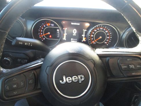 Used 2019 Jeep Wrangler Unlimited Sport image 17