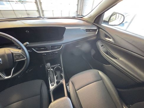 Used 2025 Buick Encore GX Preferred image 36