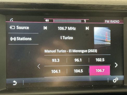 Used 2018 Jaguar F-PACE Premium image 20