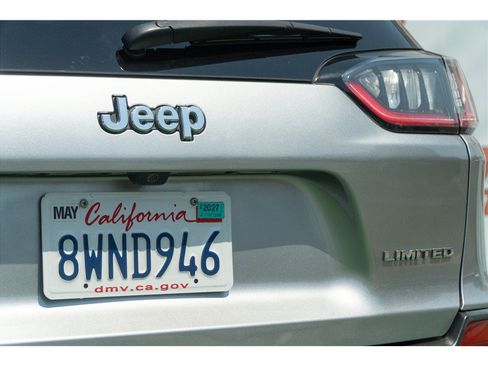Used 2020 Jeep Cherokee Limited AWD/4WD image 23