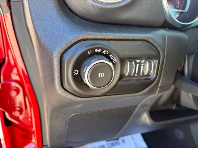 Used 2021 Jeep Wrangler Unlimited Sahara AWD/4WD image 25