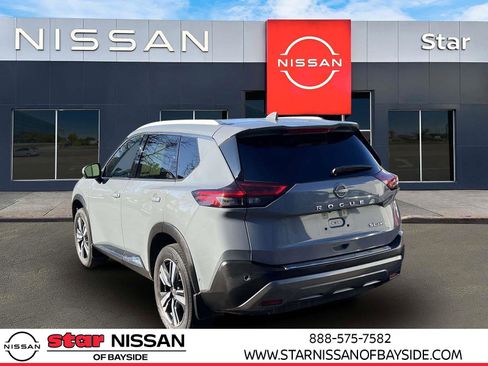 Used 2023 Nissan Rogue SL w/ SL Premium Package image 6
