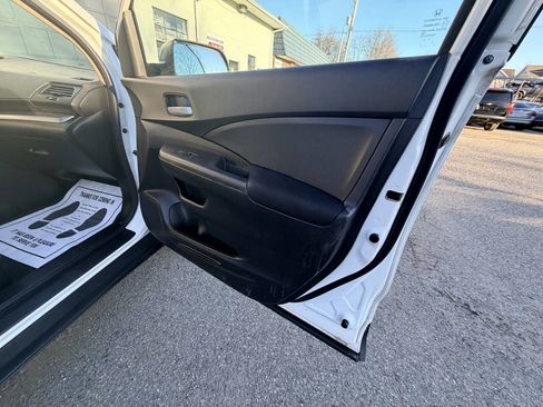 Used 2016 Honda CR-V LX image 47