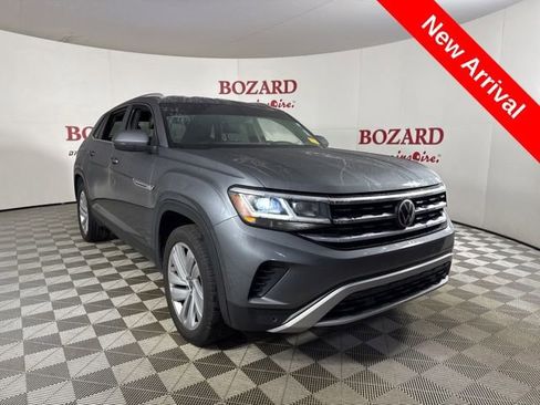 Used 2023 Volkswagen Atlas Cross Sport SE image 1