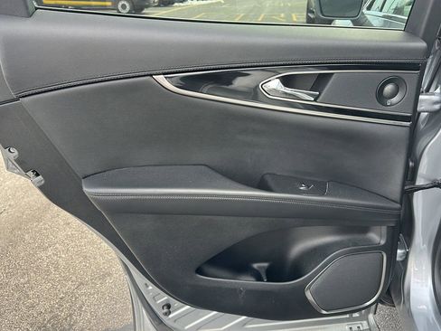 Certified 2023 Lincoln Nautilus Reserve w/ Luxury Package image 22