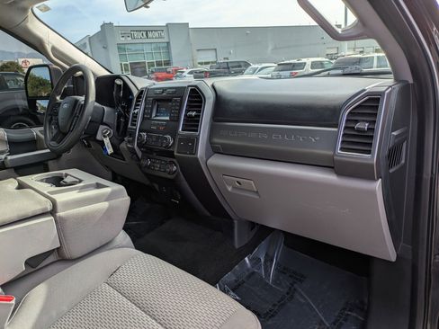 Used 2017 Ford F250 XLT w/ XLT Value Package image 27